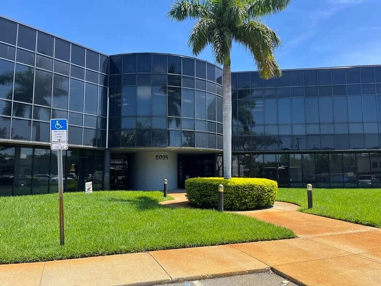 5005 W. Laurel office building, Tampa, Florida